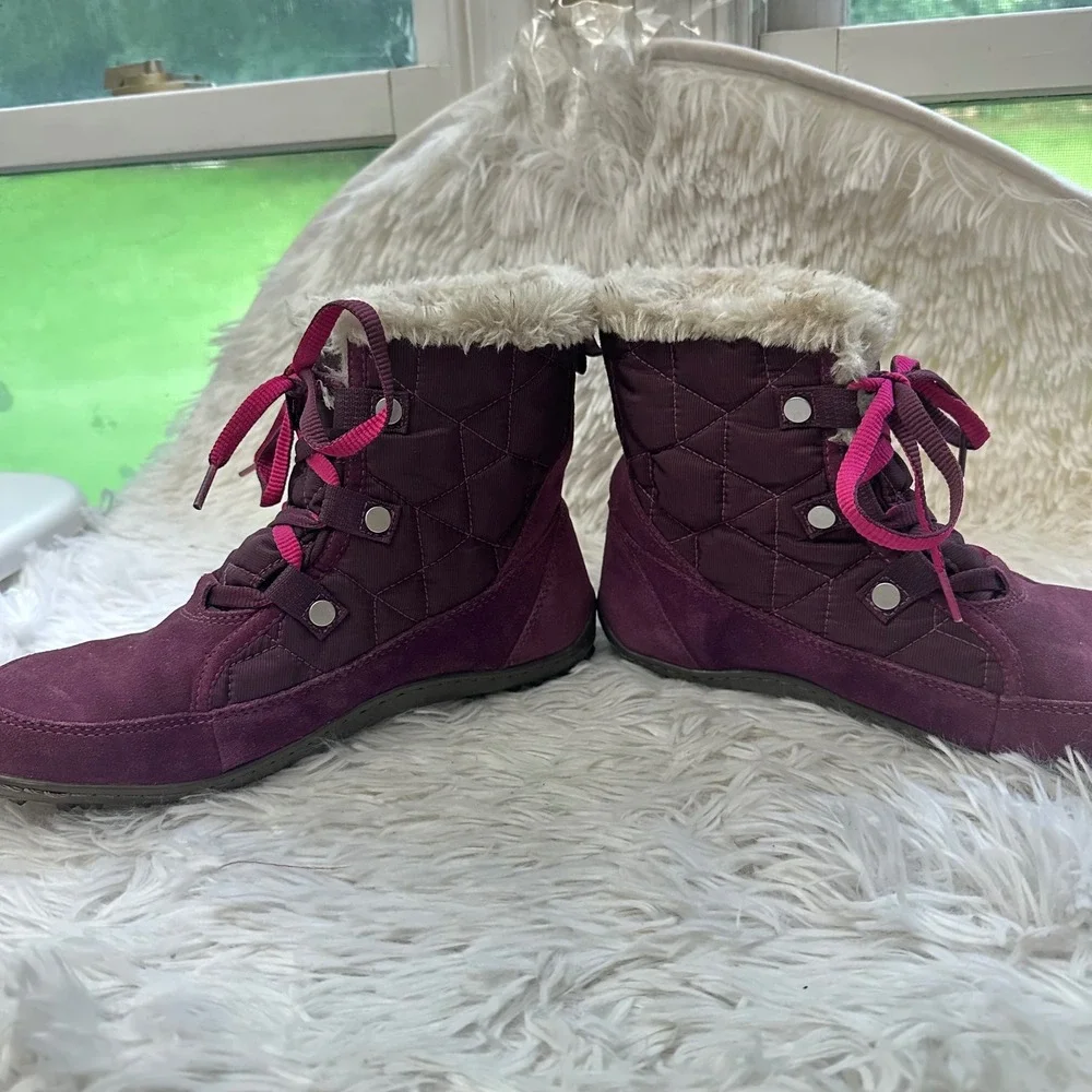 Columbia Women's Powder Summit Shorty  Waterproof Winter Boots Size 8 Purple